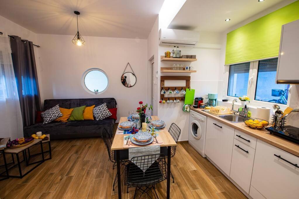 Lemon Garden Stylish Private Apartment Kalamata Eksteriør billede