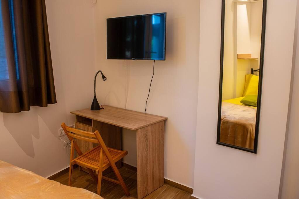 Lemon Garden Stylish Private Apartment Kalamata Eksteriør billede