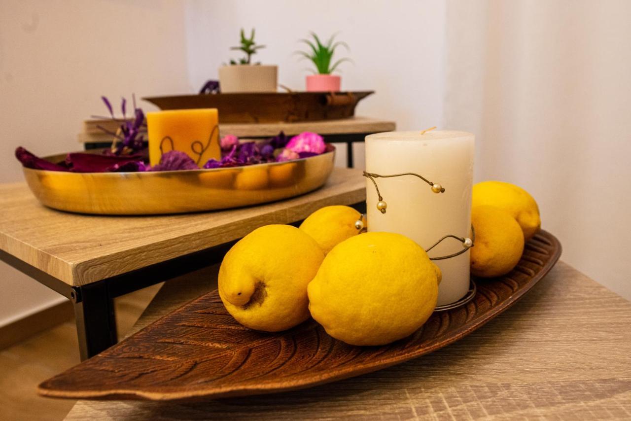 Lemon Garden Stylish Private Apartment Kalamata Eksteriør billede